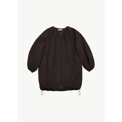 SALE 10%OFFクーポン対象】PADDED VOLUME DRESS JUMPER | AMOMENTO公式 