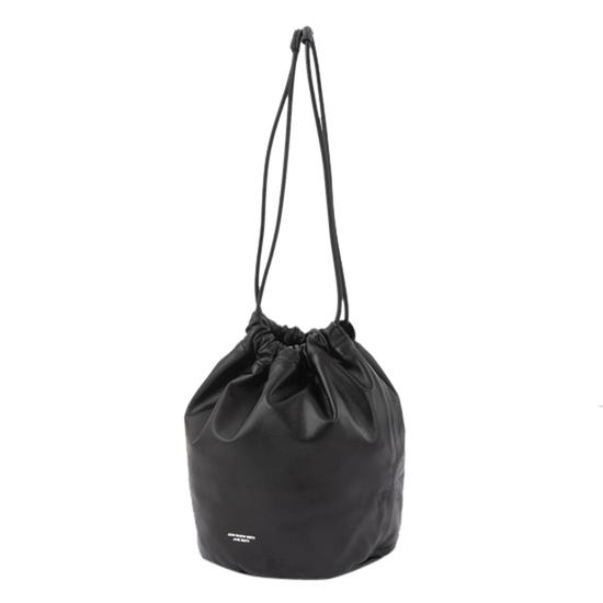 【SP 2BUY＋10%OFFクーポン対象】LEATHER DRAWSTRING BAG